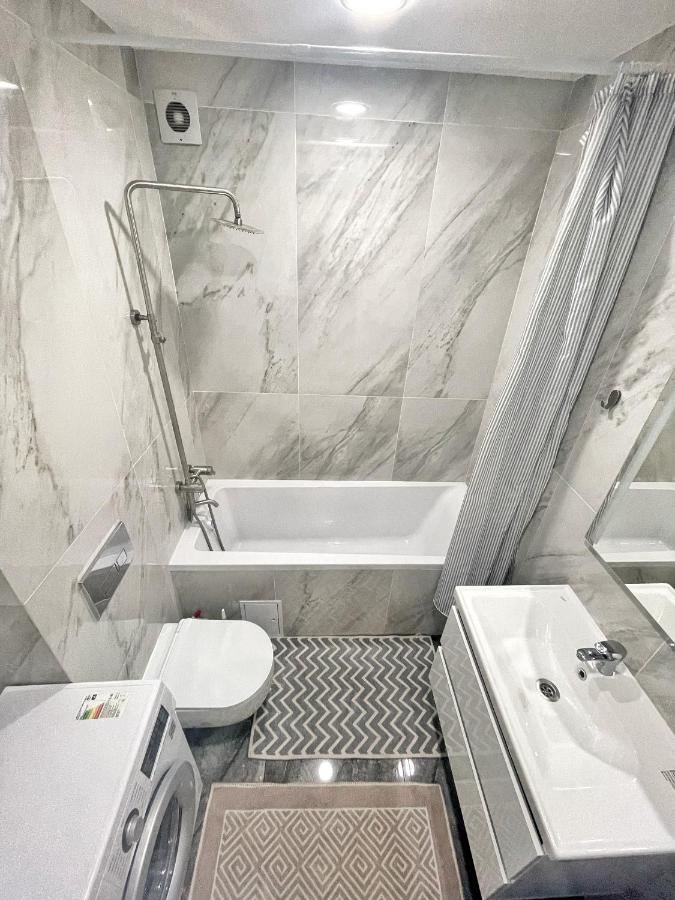 Beautiful Apartment In Chişinău Esterno foto